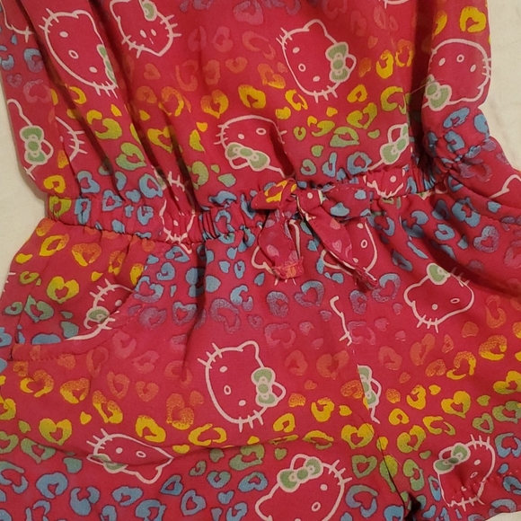 Hello Kitty Romper - Picture 4 of 4